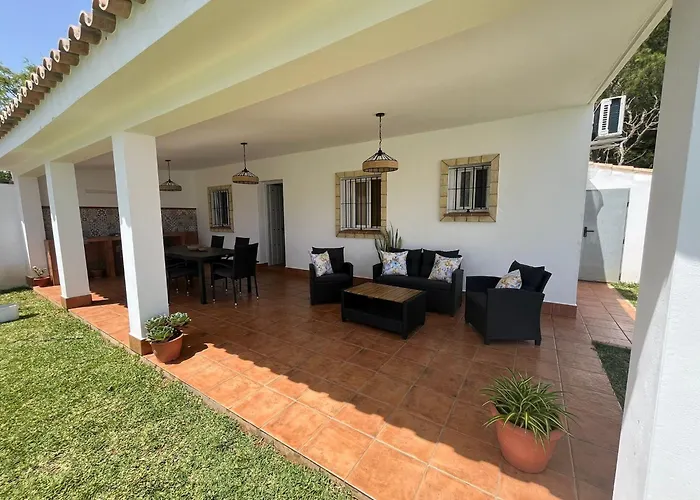 Chalet Andaluz Con Piscina